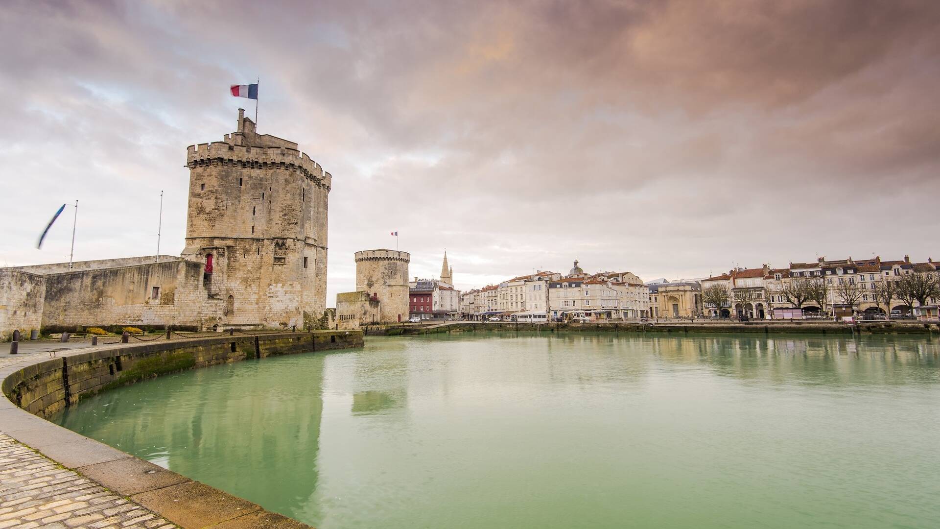 Vue du Vieux-Port de La Rochelle - ©Shutterstock