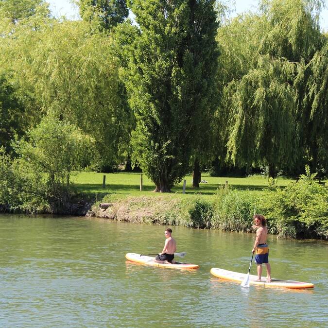 Stand-up-paddle op de Charente - ©P.Migaud / FDHPA17